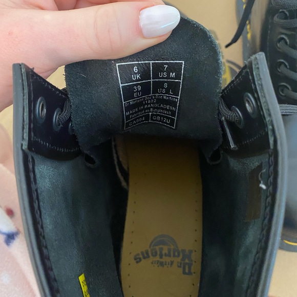 *NEW* Dr. Martens Women’s size 8 - Picture 8 of 9